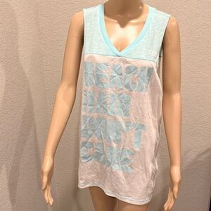Pink Victoria’s Secret top
